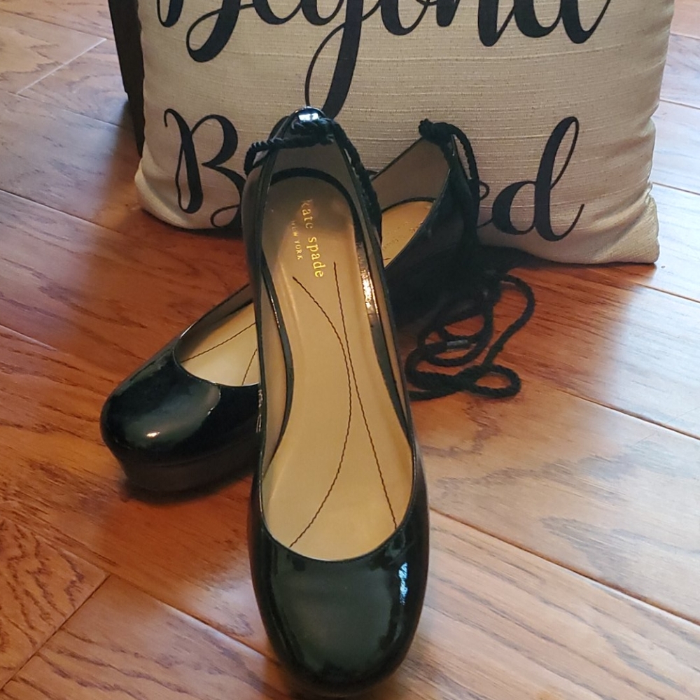 Women's shoes